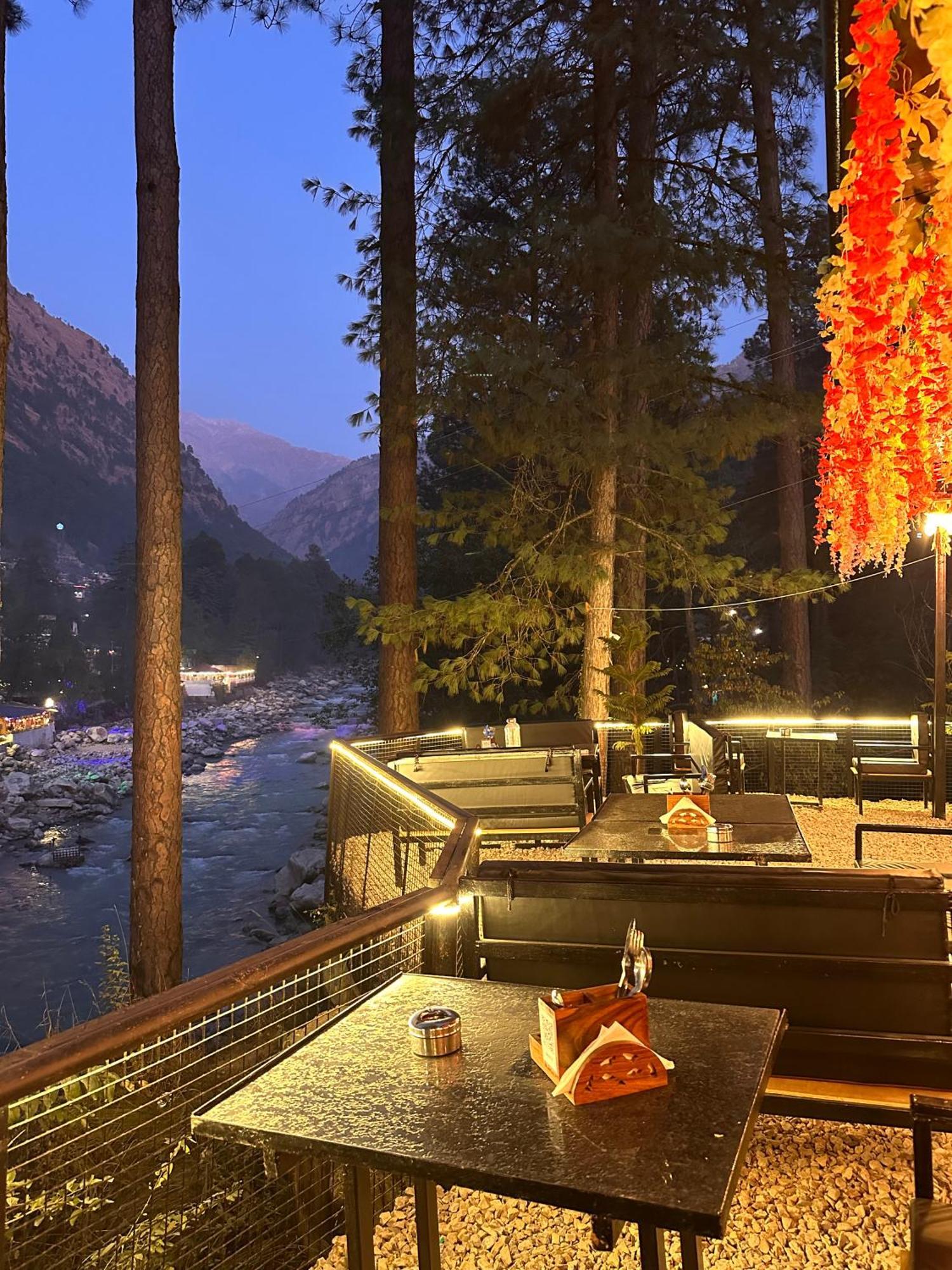 Ahava Kasol Riverside Cafe And Cottages מראה חיצוני תמונה