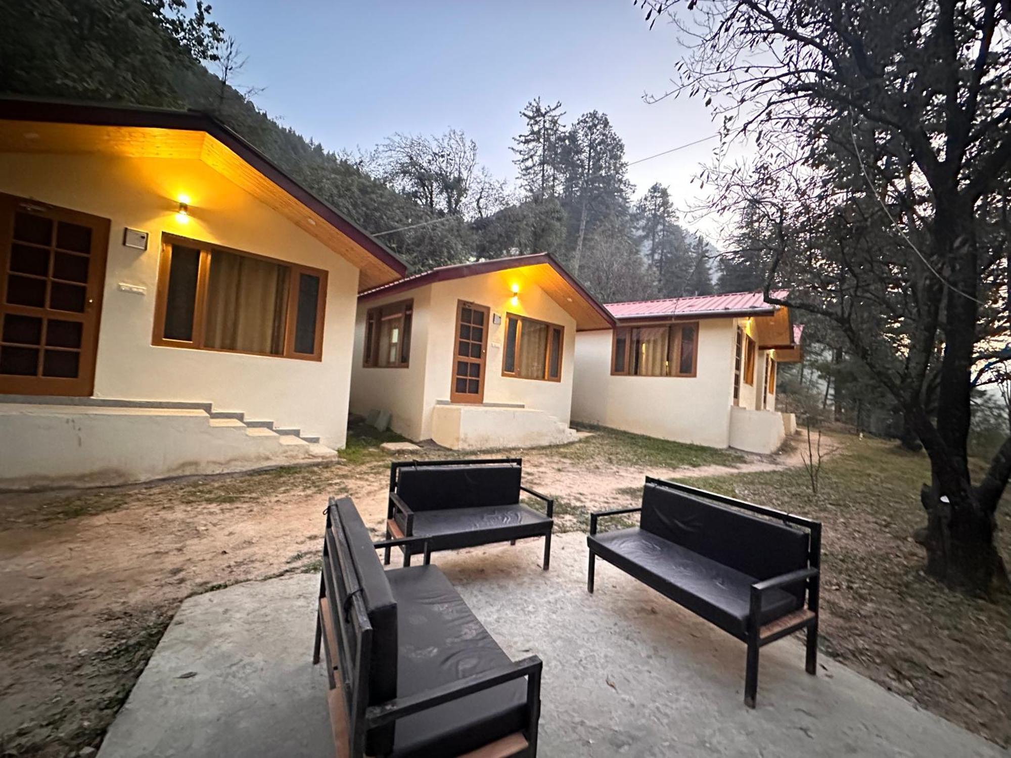 Ahava Kasol Riverside Cafe And Cottages מראה חיצוני תמונה